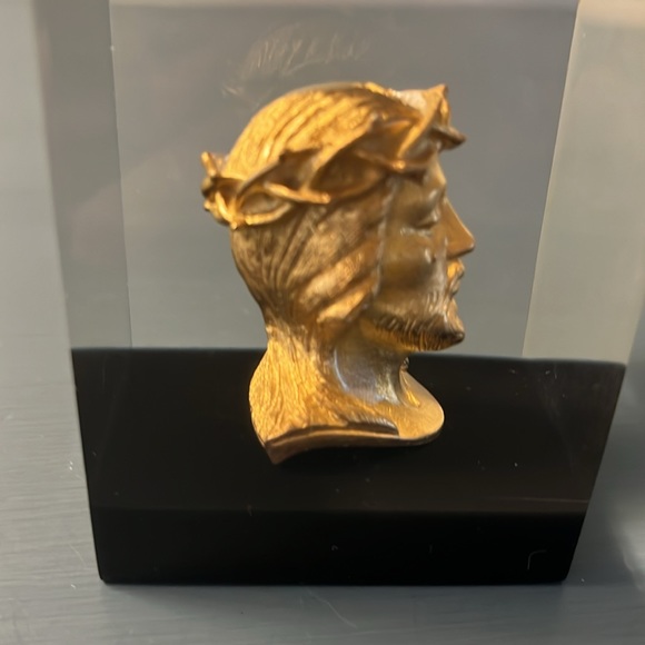 Jesus Paperweight - Picture 11 of 11